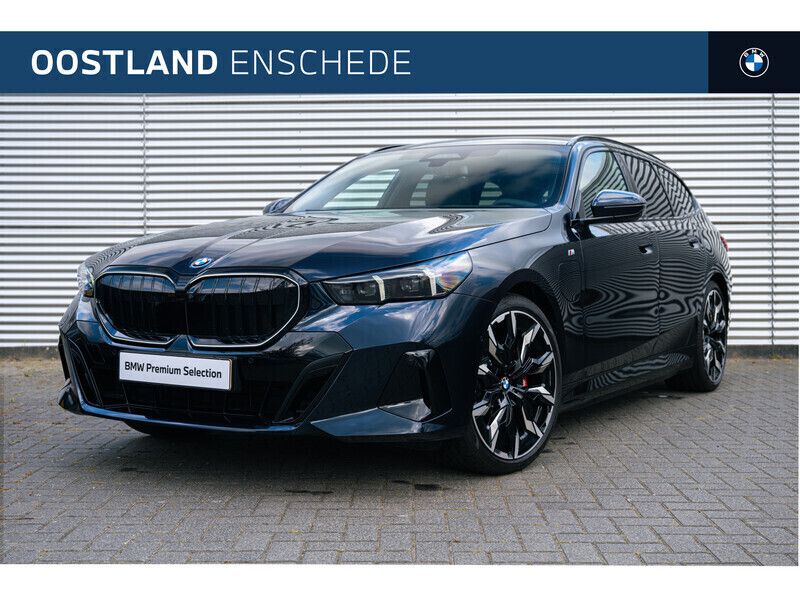 Zwart Gebruikt 2025 BMW 530e M Sport Stationwagen | € 94.950 - Afbeelding 1/4