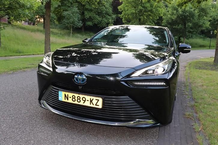 Gebruikt 2021 Toyota Mirai Sedan | € 28.000 (Super prijs) - Afbeelding 1/4