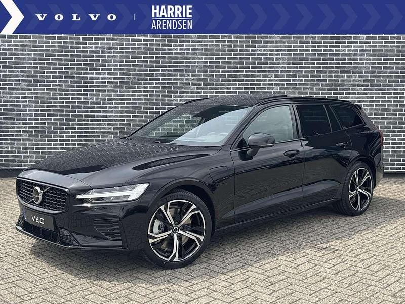 Zwart Nieuw 2025 Volvo V60 Ultra Stationwagen | € 65.930 (Duur) - Afbeelding 1/4