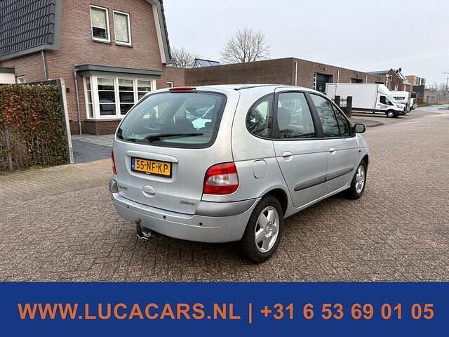 Occasion Renault Scénic II Expression 139 PK (102 kW) 2003 Grijs MPV