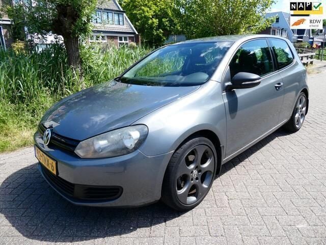 Grijs Gebruikt 2012 VW Golf VII Trendline Hatchback | € 4.895 (Goede deal) - Afbeelding 1/4