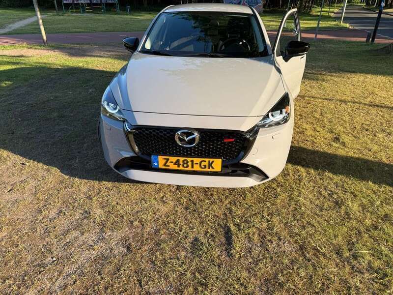 Grijs Gebruikt 2024 Mazda 2 Homura-Line Hatchback | € 19.500 (Super prijs) - Afbeelding 1/4