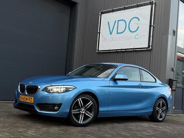 Blauw Occasion 2018 BMW 218 Executive Coupé | € 16.900 (Eerlijke prijs) - Afbeelding 1/4