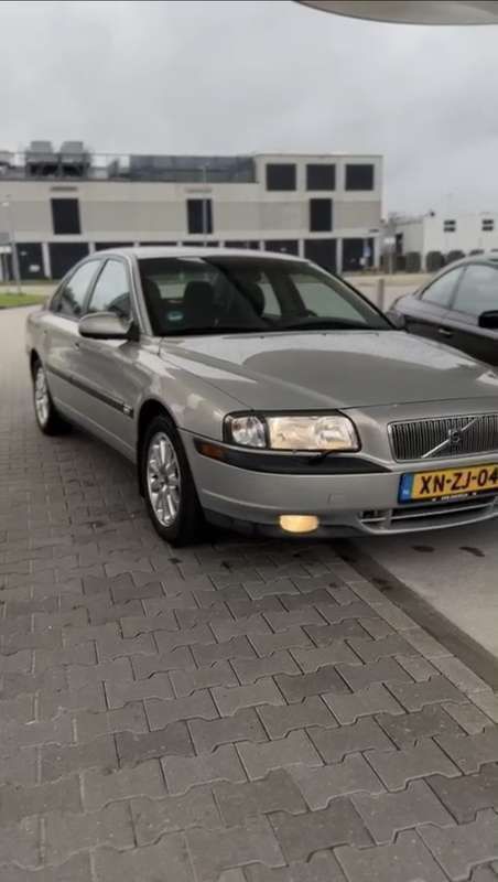 Beige Gebruikt 1999 Volvo S80 Executive Sedan | € 2.900 (Eerlijke prijs) - Afbeelding 1/4
