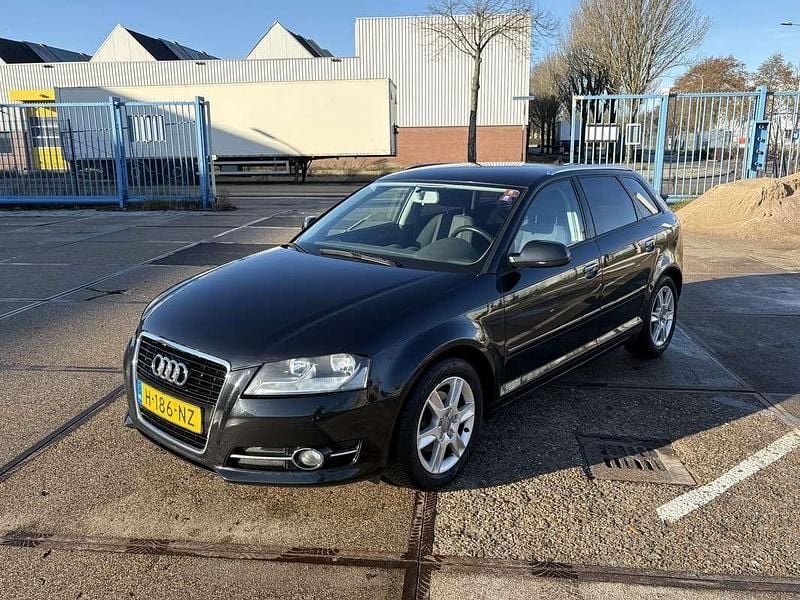 Occasion Audi A3 105 PK (77 kW) 2012 Zwart Hatchback