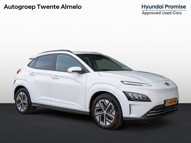 Atlas white Gebruikt 2023 Hyundai Kona Premium SUV | € 29.950 (Duur) - Afbeelding 1/1
