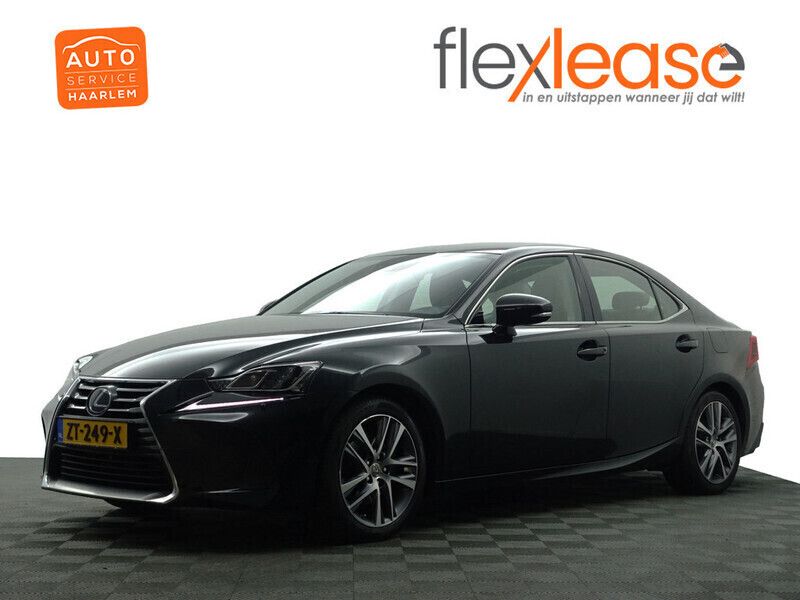 Zwart metallic Gebruikt 2019 Lexus IS300h Dynamic Line Sedan | € 29.900 - Afbeelding 1/4