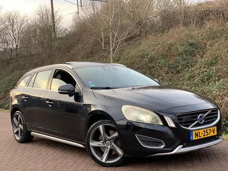 Occasion 2012 Volvo V60 Summum Stationwagen | € 5.555 (Super prijs) - Afbeelding 1/4