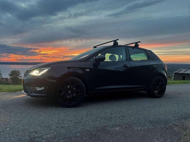 Zwart Occasion 2015 Seat Ibiza FR MPV | € 7.950 (Iets duurder) - Afbeelding 1/4