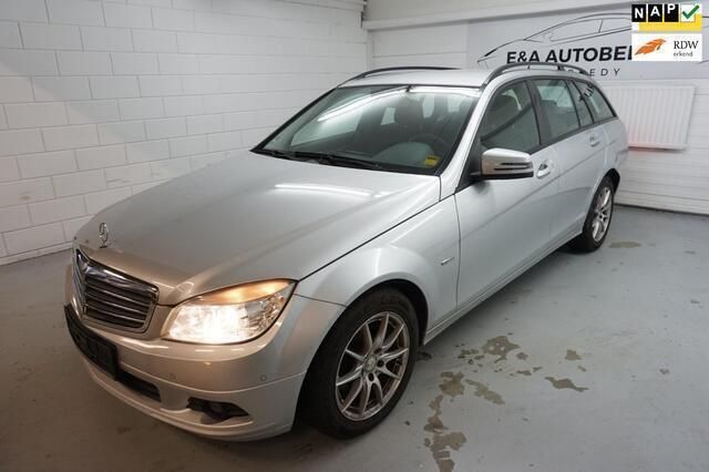 Zilver Gebruikt 2010 Mercedes C200 | € 4.450 (Eerlijke prijs) - Afbeelding 1/4