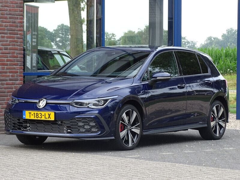 Blauw Gebruikt 2020 VW Golf VIII GTE Hatchback | € 26.950 (Eerlijke prijs) - Afbeelding 1/4