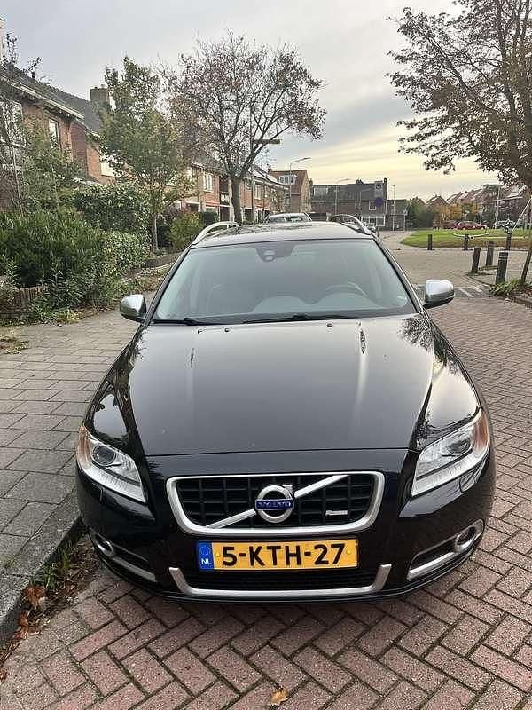 Occasion 2013 Volvo V70 R-Design Stationwagen | € 16.999 (Iets duurder) - Afbeelding 1/4