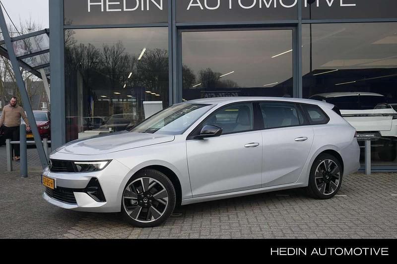 Grijs Nieuw 2025 Opel Astra Edition Stationwagen | € 42.500 (Duur) - Afbeelding 1/3