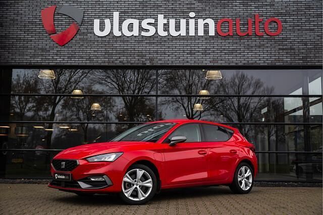 Rood Occasion 2021 Seat Leon FR Hatchback | € 22.900 (Goede deal) - Afbeelding 1/4