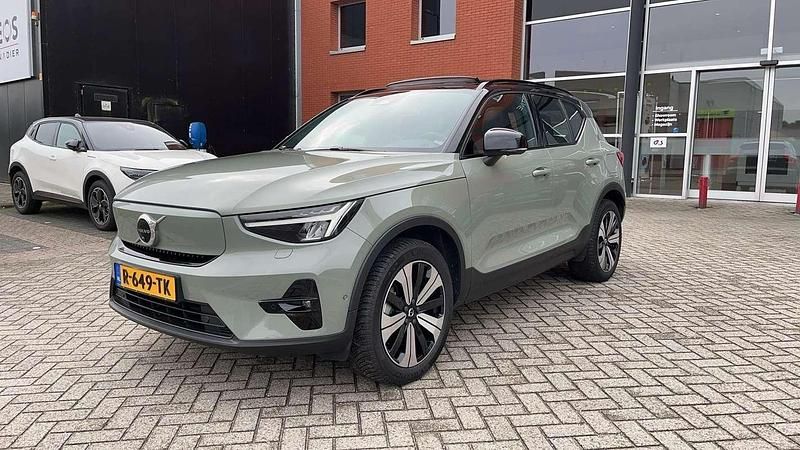 Groen Gebruikt 2022 Volvo XC40 Ultimate SUV | € 36.945 (Duur) - Afbeelding 1/4