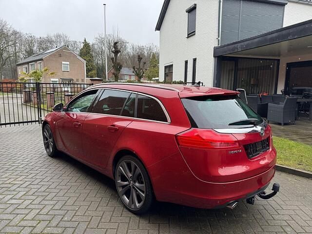 Occasion Opel Insignia Edition 220 PK (161 kW) 2010 Rood Stationwagen