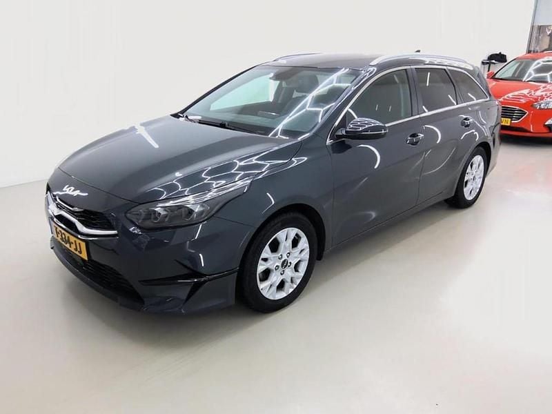 Occasion Kia Ceed Sportswagon 2023 Grijs Stationwagen