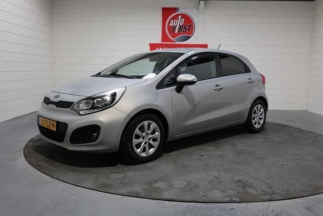 Beige Gebruikt 2012 Kia Rio Plus Hatchback | € 6.450 (Eerlijke prijs) - Afbeelding 1/4