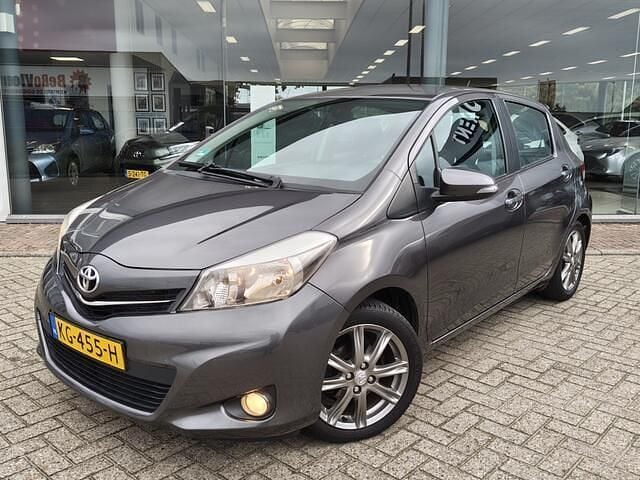 Grijs Gebruikt 2012 Toyota Yaris Hatchback | € 7.695 (Goede deal) - Afbeelding 1/4