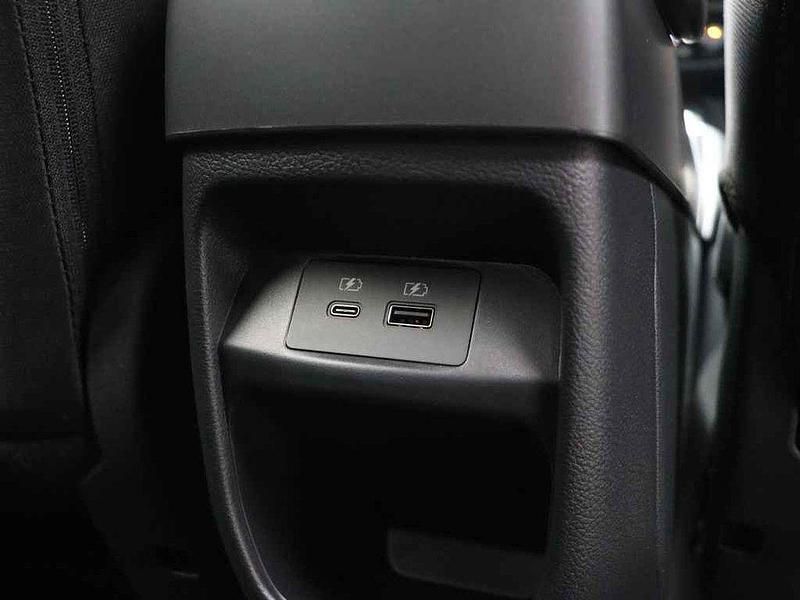 Nieuw Nissan Juke Pack 143 PK (105 kW) 2025 Two tone: metallic black / blade silver (zwar SUV