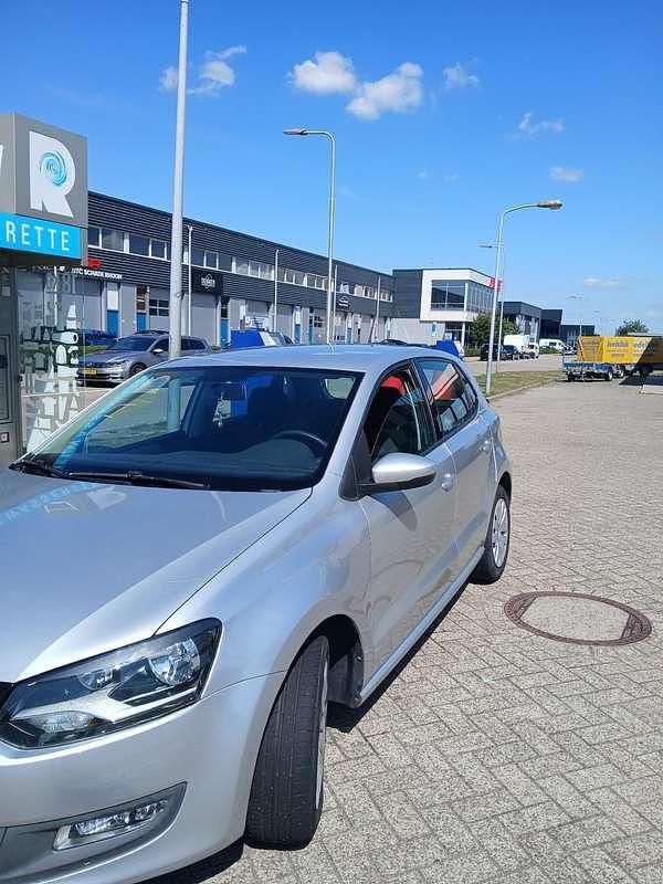 Grijs Gebruikt 2012 VW Polo Comfortline Hatchback | € 5.600 (Goede deal) - Afbeelding 1/4