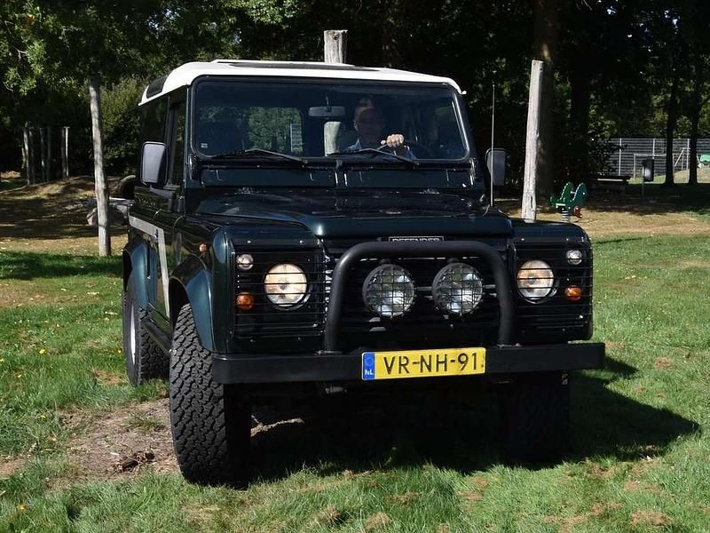 Groen Gebruikt 1997 Land Rover Defender SUV | € 17.900 (Goede deal) - Afbeelding 1/4