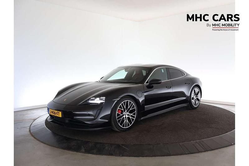 Zwart Gebruikt 2020 Porsche Taycan 4S Performance Package Sedan | € 54.400 (Super prijs) - Afbeelding 1/4