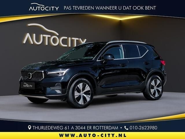 Zwart Occasion 2021 Volvo XC40 Inscription SUV | € 27.750 (Super prijs) - Afbeelding 1/4