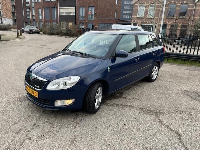 Occasion Skoda Fabia 75 PK (55 kW) 2011 Blauw Hatchback