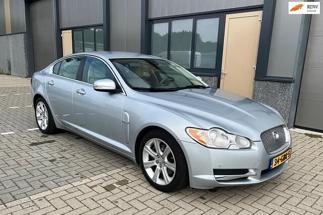 Grijs Gebruikt 2008 Jaguar XF Premium Luxury Sedan | € 8.450 (Eerlijke prijs) - Afbeelding 1/4