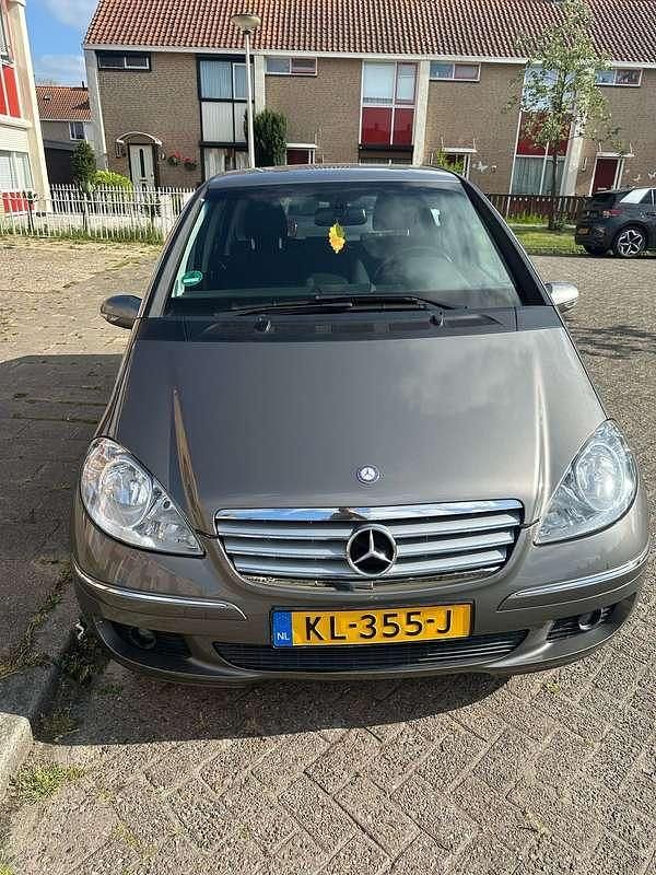 Zilver Gebruikt 2007 Mercedes A150 Classic Hatchback | € 2.750 (Eerlijke prijs) - Afbeelding 1/4