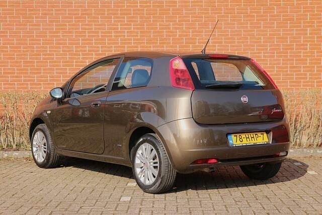 Occasion Fiat Grande Punto Lusso 77 PK (56 kW) 2008 Bruin Hatchback