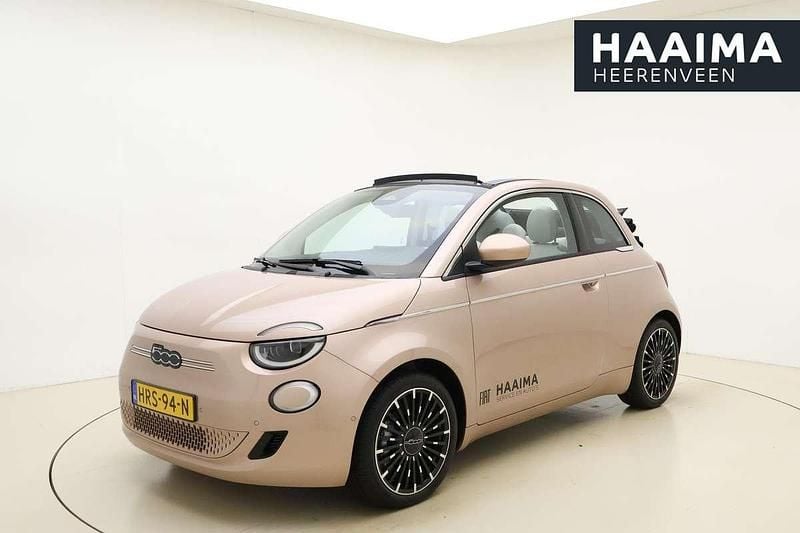 Rood Nieuw 2025 Fiat 500C La Prima Cabriolet | € 34.950 - Afbeelding 1/3