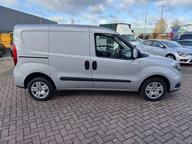 Occasion Fiat Doblò 90 PK (66 kW) 2016 Grijs (metallic) MPV