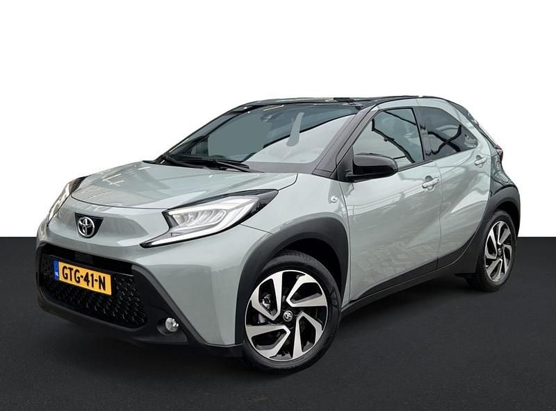 Hatchback Gebruikt 2024 Toyota Aygo X Pulse SUV | € 20.495 - Afbeelding 1/4