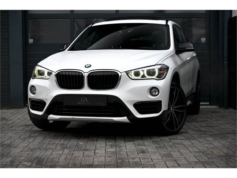 Wit Gebruikt 2017 BMW X1 Executive SUV | € 22.900 (Eerlijke prijs) - Afbeelding 1/4