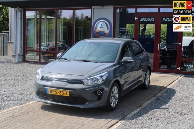 Grijs Gebruikt 2023 Kia Rio GT-Line Hatchback | € 21.945 (Eerlijke prijs) - Afbeelding 1/4