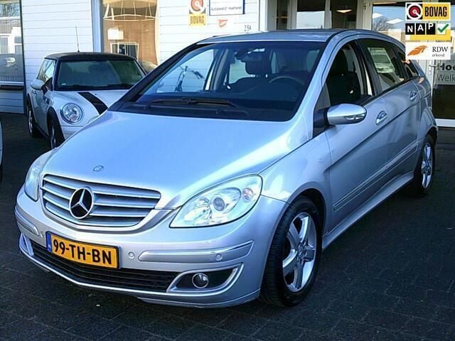 Grijs Gebruikt 2006 Mercedes B200 Executive MPV | € 4.950 (Iets duurder) - Afbeelding 1/4