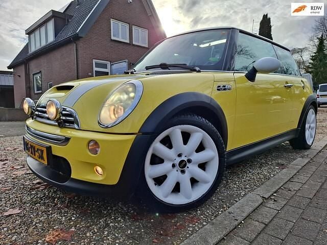 Geel Gebruikt 2005 Mini Cooper S Hatchback | € 3.495 (Eerlijke prijs) - Afbeelding 1/4