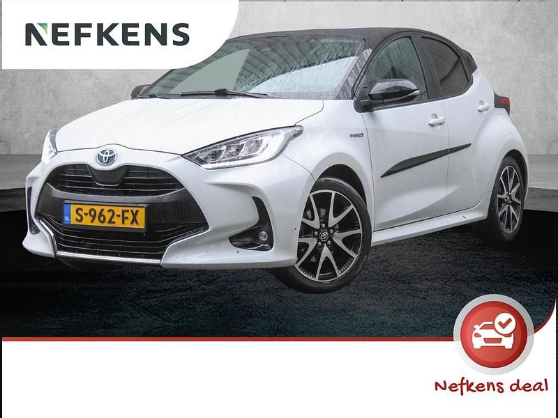 Wit Gebruikt 2021 Toyota Yaris Executive Hatchback | € 21.825 (Eerlijke prijs) - Afbeelding 1/4