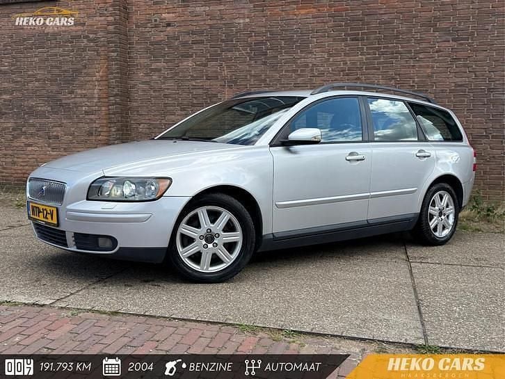 Grijs Occasion 2004 Volvo V50 Stationwagen | € 5.250 (Eerlijke prijs) - Afbeelding 1/4