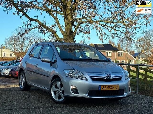 Grijs Gebruikt 2011 Toyota Auris Executive Hatchback | € 5.975 (Goede deal) - Afbeelding 1/4