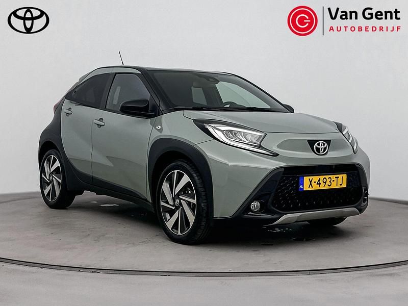 Groen Gebruikt 2024 Toyota Aygo X Envy SUV | € 21.999 - Afbeelding 1/4
