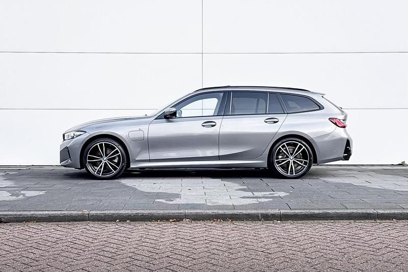 Occasion BMW 320e M Sport 204 PK (150 kW) 2024 Skyscraper grey metallic (grijs metallic) Stationwagen