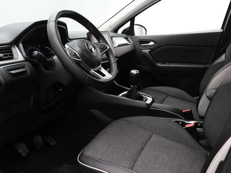 Occasion Renault Captur Intens 142 PK (104 kW) 2023 Zilver SUV