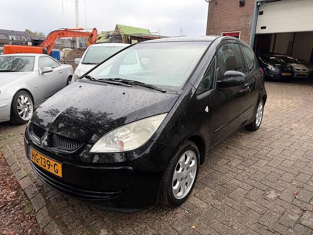 Occasion Mitsubishi Colt 95 PK (69 kW) 2005 Zwart Hatchback