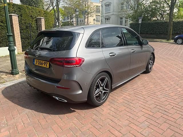 Occasion Mercedes B220 Premium 2020 Grijs MPV