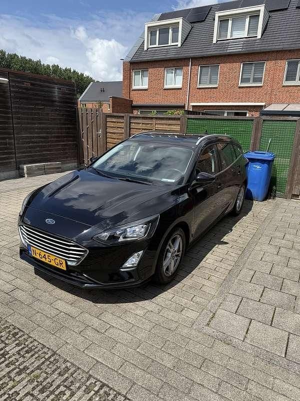 Zwart Gebruikt 2021 Ford Focus Stationwagen | € 13.450 (Goede deal) - Afbeelding 1/4