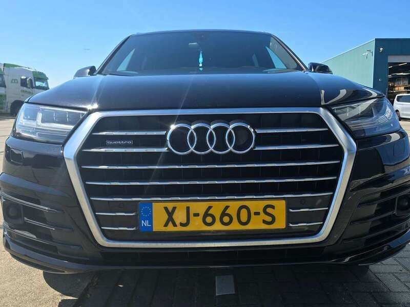 Zwart Gebruikt 2018 Audi Q7 SUV | € 39.950 (Eerlijke prijs) - Afbeelding 1/4