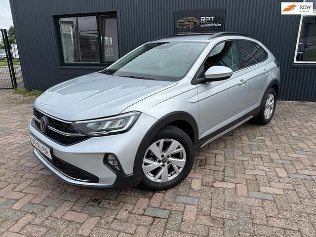 Zilver Gebruikt 2023 VW Taigo Business SUV | € 18.950 - Afbeelding 1/4
